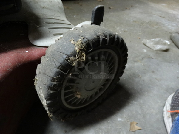 White Model 12A-52M000 Self Propelled Push Mower w/ 22" Cutting Width. Unit Was Working When Parked. 24x70x36 - Image 7 of 12