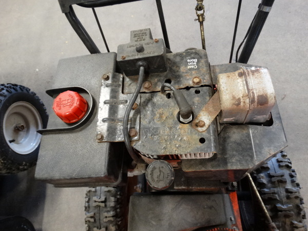 GREAT! Ariens ST824 Model 924082 Metal Snow Thrower. Unit Was Working When Parked. 25x60x40 - Image 6 of 12