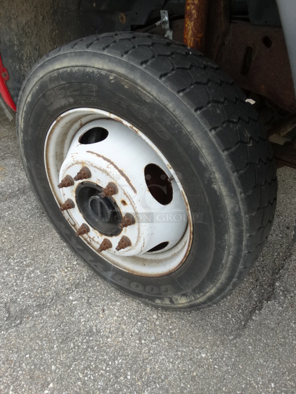 2001 Ford F550 XL Super Duty Truck w/ Galion Model 100USD-9 Dump Body. VIN 1FDAF57F01EC91450. Comes w/ Clean Title. See Lots 25-26 For Additional Pictures. - Image 5 of 12