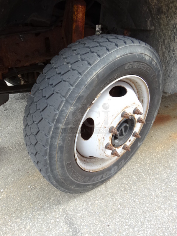 2001 Ford F550 XL Super Duty Truck w/ Galion Model 100USD-9 Dump Body. VIN 1FDAF57F01EC91450. Comes w/ Clean Title. See Lots 25-26 For Additional Pictures. - Image 9 of 12
