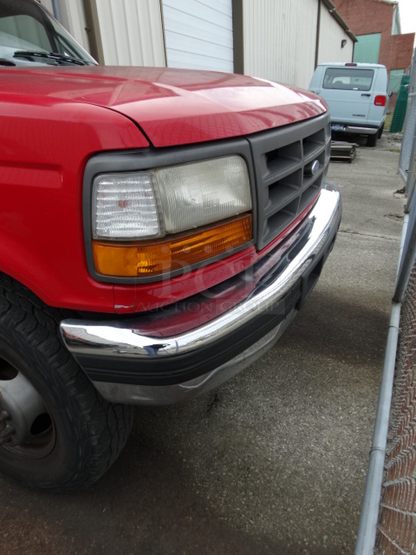 1996 Ford F Super Duty Power Stroke Diesel Truck w/ Morgan Dry Van Box Truck Attachment, Foldaway Steel Liftgate and Etrack Frame In Box. VIN 1FDLF47F1TEA68033. Comes w/ Clean Title. See Lots 28-29 For Additional Pictures! - Image 12 of 12