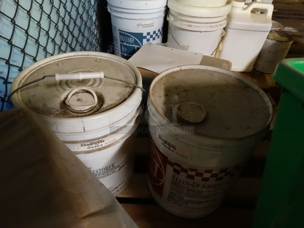 ALL ONE MONEY! PALLET LOT of Various Items Including Restorer! Pallet: 43x38x24 - Image 5 of 5