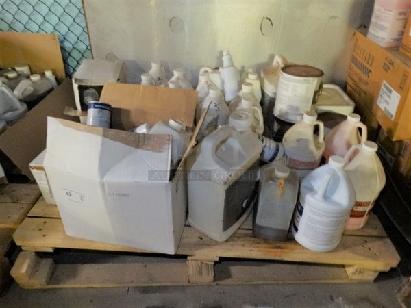 ALL ONE MONEY! PALLET LOT of Various Cleaners. Pallet: 43x38x13