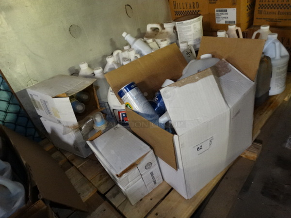 ALL ONE MONEY! PALLET LOT of Various Cleaners. Pallet: 43x38x13 - Image 2 of 6