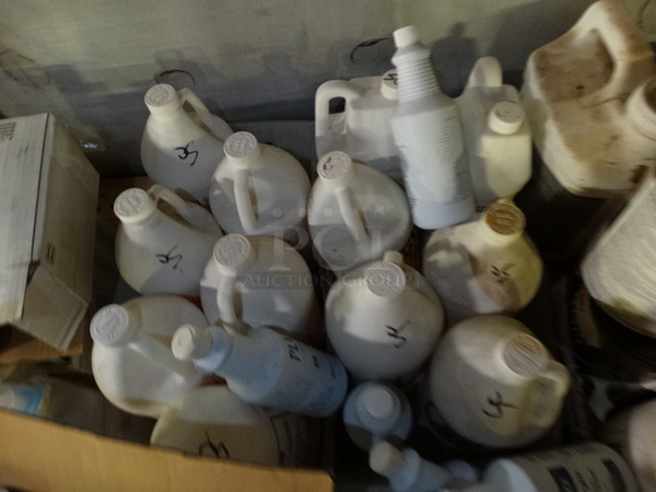 ALL ONE MONEY! PALLET LOT of Various Cleaners. Pallet: 43x38x13 - Image 6 of 6