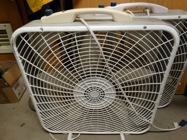 4 White Poly Box Fans. 21.5x4x22. 4 Times Your Bid! - Image 6 of 9