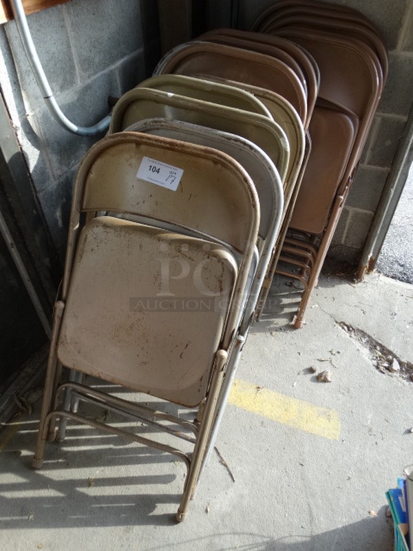 ALL ONE MONEY! Lot of 17 Metal Folding Chairs! 18x17x40
