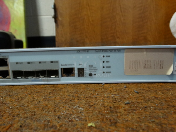 3CR17771-91 Switch 4500G PWR 24 Port. 17x17x2 - Image 3 of 4
