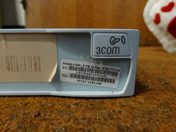 3CR17771-91 Switch 4500G PWR 24 Port. 17x17x2 - Image 4 of 4