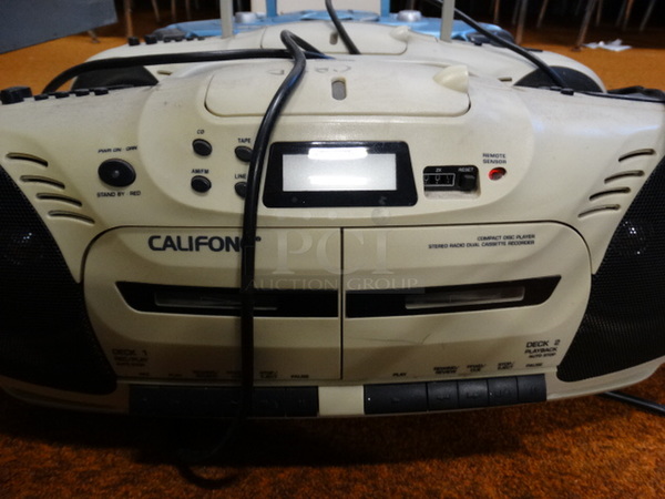 4 Cassette/CD Players. 21x8.5x8.5. 4 Times Your Bid! - Image 5 of 5