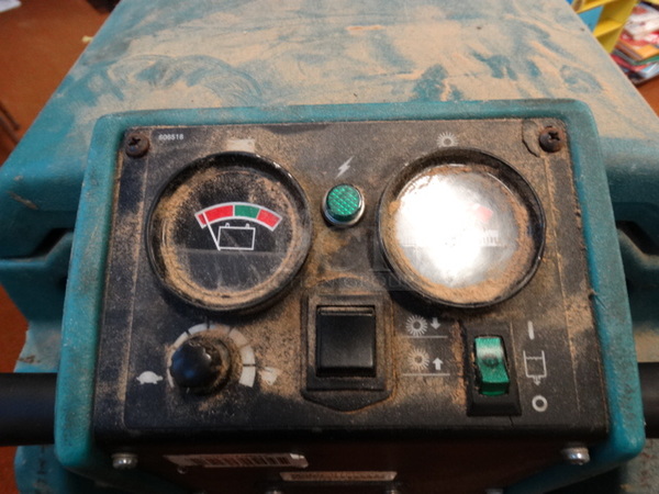 Tennant Model M5400 Commercial Floor Cleaning Machine. 29x50x42 - Image 6 of 8