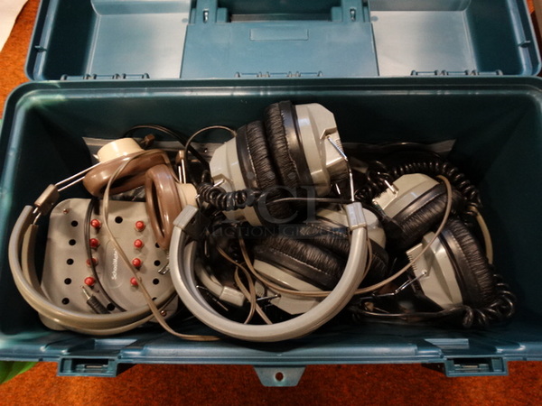 Hamilton Blue Poly Toolbox w/ Headphones. 20x10x9.5 - Image 5 of 5