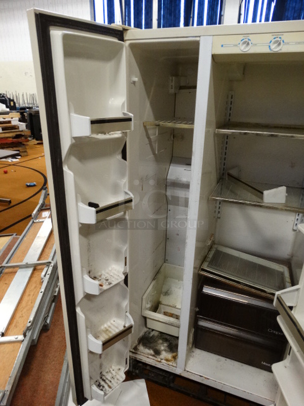 Whirlpool Cooler Freezer Combo Unit. 32.5x29x66 - Image 6 of 7