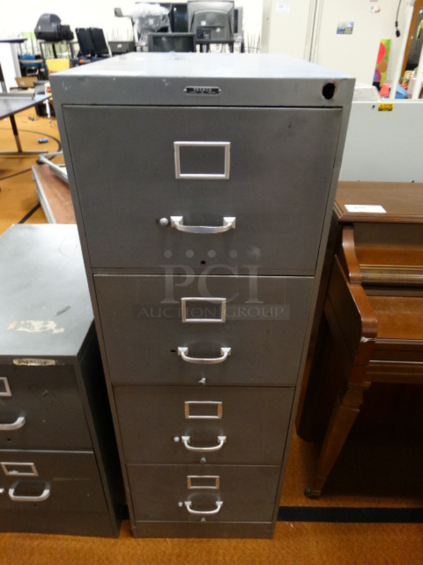 Peerco Gray Metal 4 Drawer Filing Cabinet. 17.5x28x52