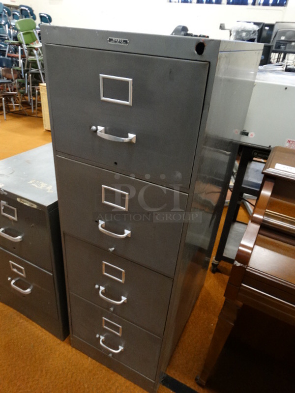 Peerco Gray Metal 4 Drawer Filing Cabinet. 17.5x28x52 - Image 2 of 5