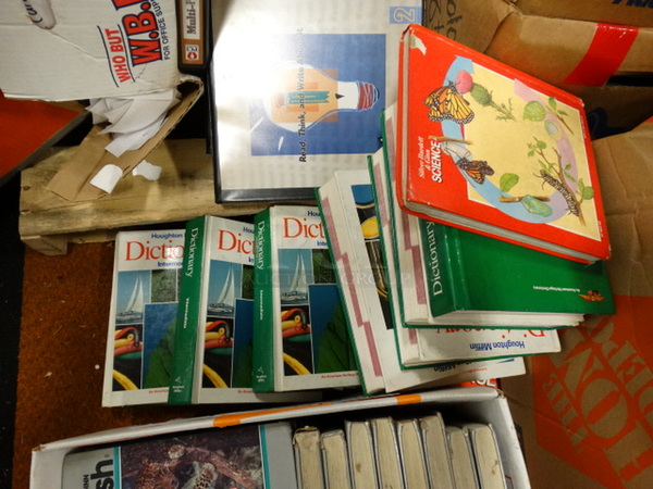 ALL ONE MONEY! PALLET LOT of Various Books! - Image 3 of 7