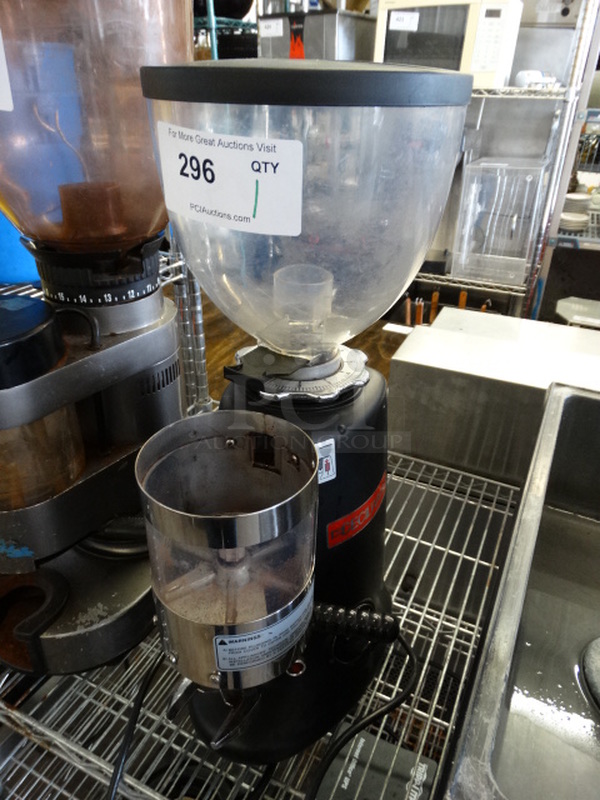 WOW! Cecilware Model HC-600 Metal Commercial Countertop Espresso Bean Grinder. 110 Volts, 1 Phase. 9x12x22. Tested and Working!
