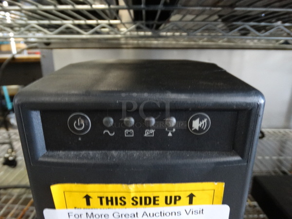 Tripp Lite Model OMNISMART700 Back Up. 5x7x10.5 - Image 4 of 6