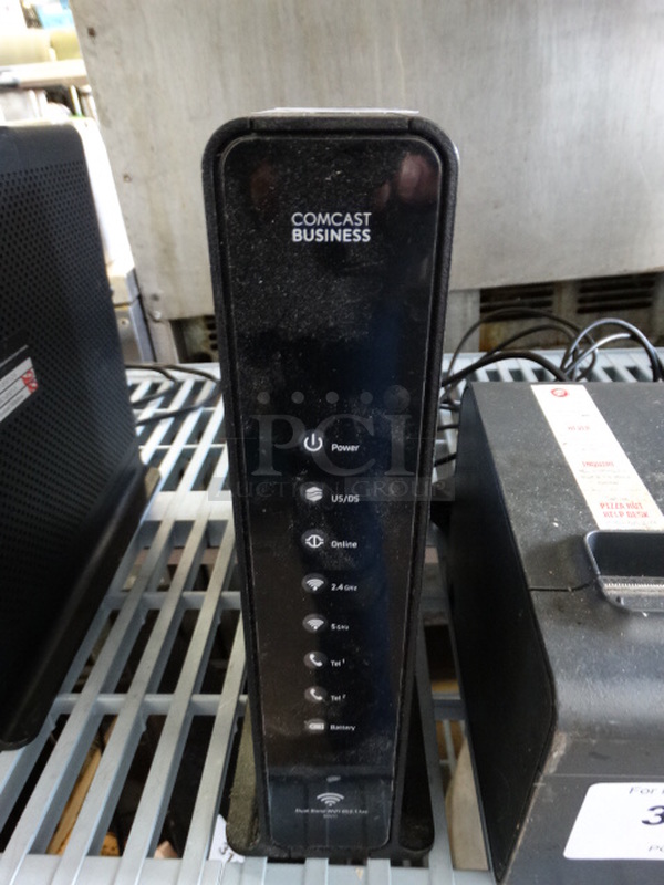 Comcast Technicolor Router. 3.5x10.5x10.5 - Image 1 of 5