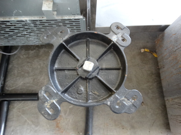 Black Metal Table Base. 22x22x28 - Image 2 of 4