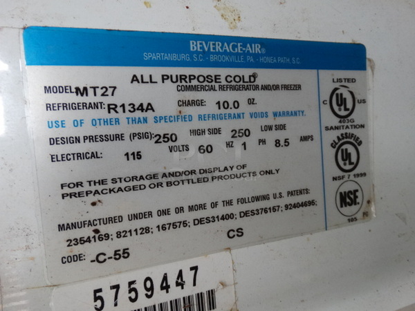NICE! Beverage Air Model MT27 Metal Commercial Single Door Reach In Cooler Merchandiser. 115 volts, 1 Phase. 30x33x78. Tested and Working! - Image 4 of 5