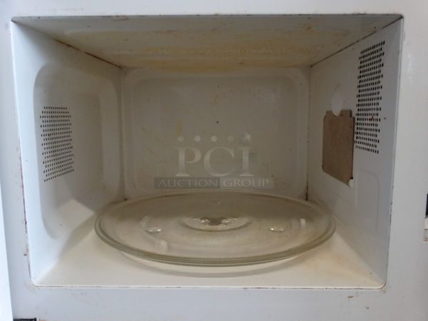 Hotpoint Countertop Microwave w/ Plate. 18x12x11 - Image 5 of 5