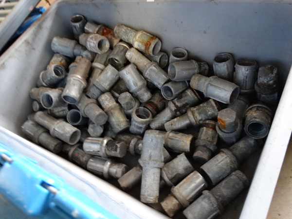 ALL ONE MONEY! Lot of Metal Legs!  - Image 4 of 4