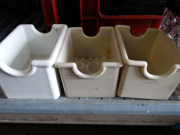 ALL ONE MONEY! Lot of 5 Various Items Including 3 Poly Sugar Caddies and 2 Toothbrush Holders! Includes 3.5x2.5x2.5 - Image 2 of 3