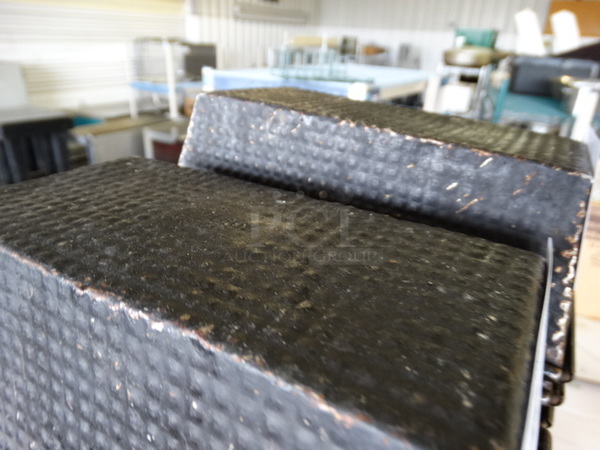 13 Metal Loaf Baking Pans. 8x4.5x3. 13 Times Your Bid! - Image 3 of 3