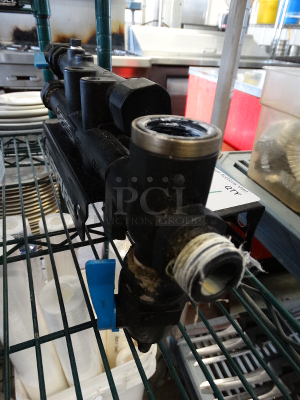 Black Poly Water Filtration System. 19x6x7 - Image 2 of 4