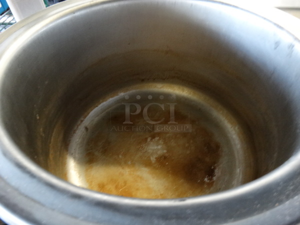 APW Wyott Model RCW-11 Stainless Steel Commercial Countertop Soup Kettle Food Warmer. 120 Volts, 1 Phase. 12.5x12.5x10. Tested and Working! - Image 4 of 6