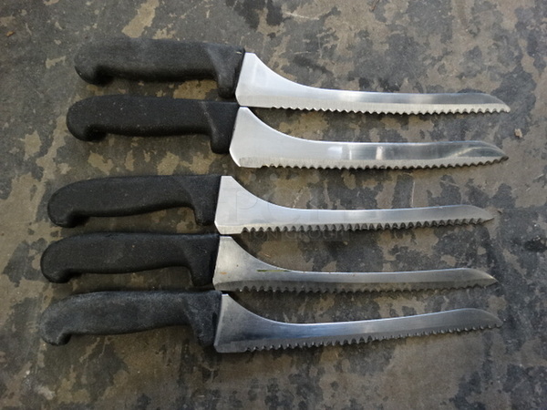 5 Metal Serrated Bread Knives. Includes 14". 5 Times Your Bid! - Image 1 of 5