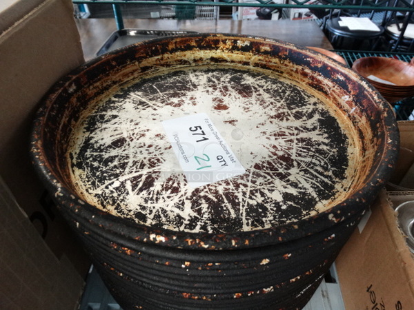 21 Metal Round Baking Pans. 12.5x12.5x1.5. 21 Times Your Bid! - Image 2 of 3