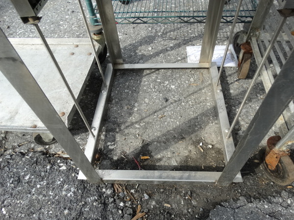Metal Table. 23x28x29 - Image 4 of 4