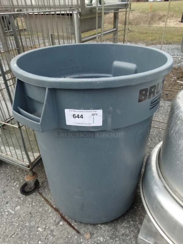 Brute Poly Trash Can. 24x20x24 - Image 1 of 3