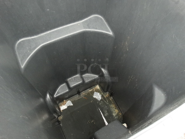 Black Poly Trash Can. 24x34x47 - Image 4 of 5