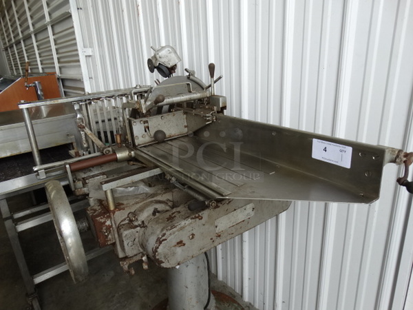AMAZING! ANTIQUE! Berkel Model 170-D Stainless Steel Commercial Meat Slicer Stacker w/ Blade Sharpener on Original Stand! 56x36x59. Tested and Powers On But Parts Do Not Move - Image 4 of 10