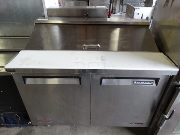 GREAT! Turbo Air Model TST-48SD Stainless Steel Commercial Sandwich Salad Prep Table Bain Marie Mega Top w/ 6 Poly 1/3 Size Drop In Bins on Commercial Casters. 115 Volts, 1 Phase. 49x30x44. Tested and Working!