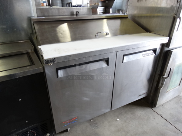 GREAT! Turbo Air Model TST-48SD Stainless Steel Commercial Sandwich Salad Prep Table Bain Marie Mega Top w/ 6 Poly 1/3 Size Drop In Bins on Commercial Casters. 115 Volts, 1 Phase. 49x30x44. Tested and Working! - Image 3 of 10