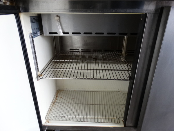 GREAT! Turbo Air Model TST-48SD Stainless Steel Commercial Sandwich Salad Prep Table Bain Marie Mega Top w/ 6 Poly 1/3 Size Drop In Bins on Commercial Casters. 115 Volts, 1 Phase. 49x30x44. Tested and Working! - Image 6 of 10