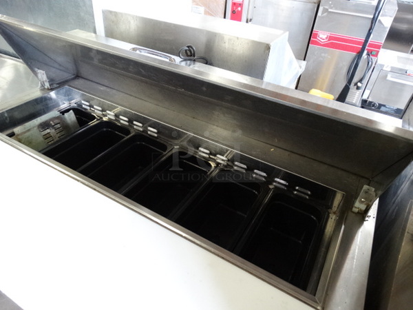 GREAT! Turbo Air Model TST-48SD Stainless Steel Commercial Sandwich Salad Prep Table Bain Marie Mega Top w/ 6 Poly 1/3 Size Drop In Bins on Commercial Casters. 115 Volts, 1 Phase. 49x30x44. Tested and Working! - Image 8 of 10