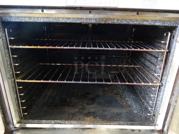 SWEET! Vulcan Snorkel Stainless Steel Commercial Gas Powered Full Size Convection Oven w/ View Through Doors and Metal Oven Racks. 40x32x39 - Image 6 of 8