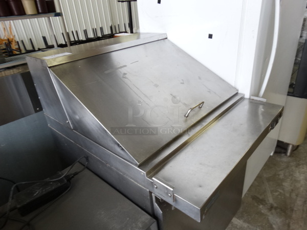NICE! Avantco Model SCLM1 Stainless Steel Commercial Sandwich Salad Prep Table Bain Marie Mega Top on Commercial Casters. 115 Volts, 1 Phase. 27.5x34x46.5. Tested and Does Not Power On - Image 3 of 7