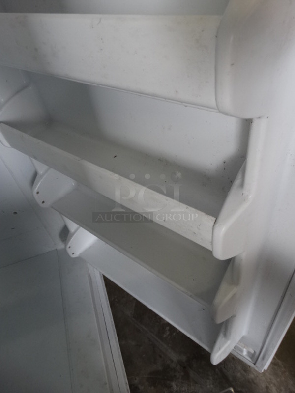 Kenmore Model 253.70722410 Single Door Reach In Cooler. 115 Volts, 1 Phase. 34x32x67. Tested and Working! - Image 7 of 8