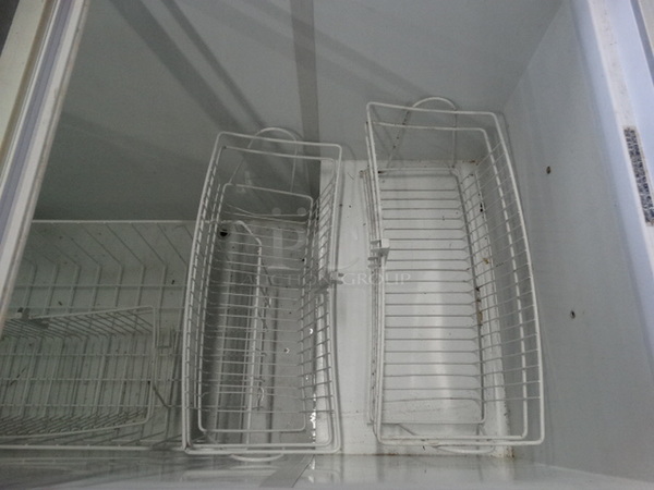 NICE! Stajac Model EURO-13 Metal Commercial Chest Freezer Merchandiser on Commercial Casters. 115 Volts, 1 Phase. 47x25x34.5. Tested and Working! - Image 6 of 8