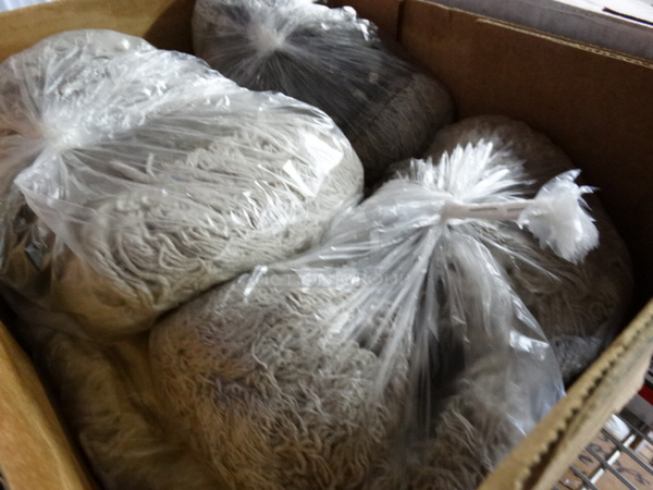 ALL ONE MONEY! Lot of Mop Heads! - Image 3 of 4