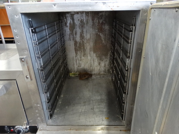 CresCor Metal Commercial Single Door Cabinet on Commercial Casters. 24x31x34 - Image 5 of 5
