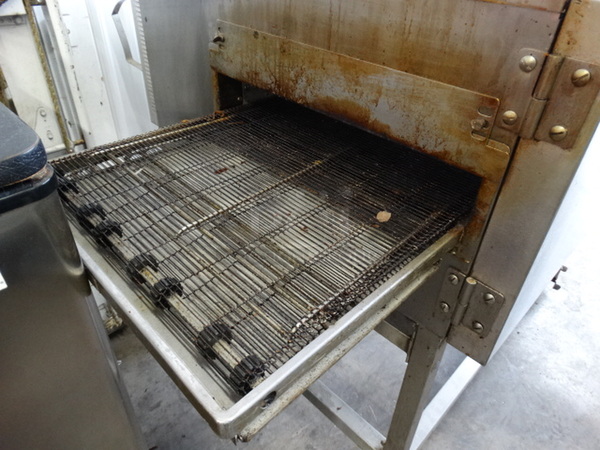 BEAUTIFUL! Lincoln Impinger Model 1132-000-A Stainless Steel Commercial Electric Powered Conveyor Pizza Oven on Commercial Casters. 208 Volts, 3 Phase. 61x37x43 - Image 6 of 9