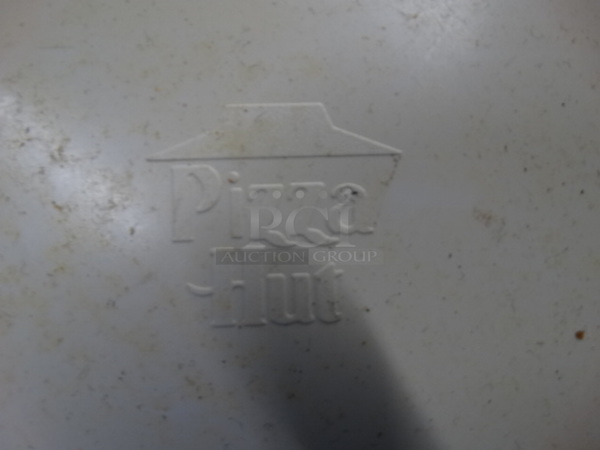12 Pizza Hut White Poly Trays. 13.5x13.5x1.5. 12 Times Your Bid! - Image 4 of 5