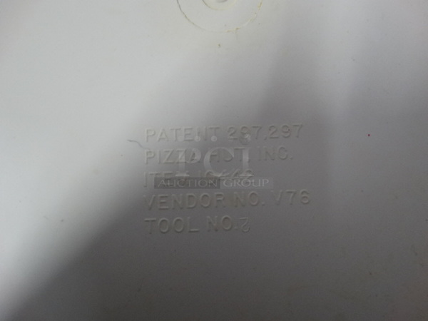 10 Pizza Hut White Poly Trays w/ 10 Black Bottom Attachments. 13.5x13.5x1.5. 10 Times Your Bid! - Image 4 of 6